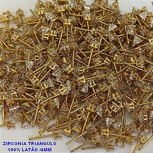 ACESSORIO(BRINCO NO BRUTO PRONTO PARA O BANHO(CX76) -BRINCO DE PINO ZIRCONIA "(TRIANGULO )"- TAMANHO  4MM - PESO TOTAL 0,5GR - BRU0001140
