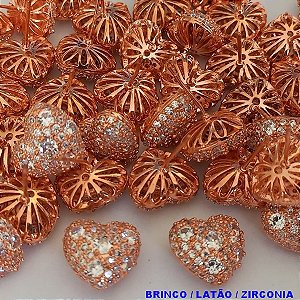CRAVEJADO - BRINCO NO BRUTO PRONTO PARA O BANHO (CX38)  - FORMATO DE CORAÇÃO TODO CRAVEJADO - PESO 4,5GR - TAMANHO 13MM - BRU7854
