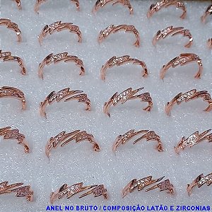 ANEL NO BRUTO PRONTO PARA O BANHO(COMPOSIÇÃO LATÃO E MICRO ZIRCONIAS - PESO EM MEDIA 1,8GR  - ANEL000225