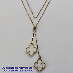 GARGANTILHA NO BRUTO PRONTO PARA O BANHO - COM CORRENTE VENEZIANA DE 70CM -" TIPO GRAVATINHA " - COM DUAS VAN CLEFF EM MADRE PÉROLA - PESO TOTAL 3,7GR - BRU8990