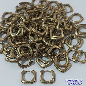 BRINCO NO BRUTO PRONTO PARA O BANHO - ARGOLINHA DE PRESSÃO (TRANQUETA) EM FORMATO QUADRADO - TAMANHO 15MM - PESO 2,8GR - BRU9070