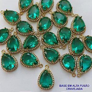 PINGENTE NO BRUTO PRONTO PARA O BANHO - (PEÇA DELICADA CUIDADO NO BANHO) COM PINGENTE EM ZIRCÔNIA VERDE COM BASE EM ALTA FUSÃO CRAVEJADA - TAMANHO 10X14MM -  PESO TOTAL 2,2GR - BRU9101