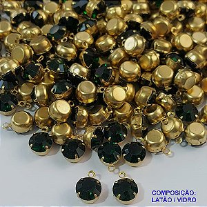 ACESSORIO NO BRUTO PRONTO PARA O BANHO - PINGENTE COM UMA ARGOLINHA (SS38) TAMANHO 8MM COR VERDE - (VENDA POR UNIDADE) COMPOSIÇÃO 70% LATÃO E 30% VIDRO BRU0001421