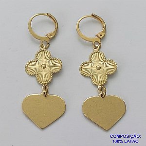BRINCO NO BRUTO PRONTO PARA O BANHO -  BRINCO ARGOLINHA DE PRESSÃO (TRANQUETA) COM PINGENTES TIPO VAN CLEEF TAMANHO 15MM E CORAÇÃO - PESO 3,8GR - BRU9206