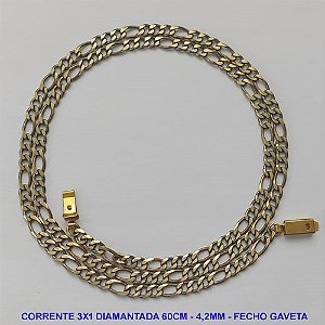 CORRENTE MASCULINA NO BRUTO PRONTO PARA O BANHO - CORRENTE 3X1 ELLO BATIDO DIAMANTADA (M3118) - COMPRIMENTO: 60CM - LARGURA 4,2MM - FECHO GAVETA - PESO 12,9GR - COMPOSIÇÃO: 100% LATÃO - BRU9251