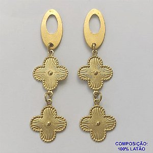 BRINCO NO BRUTO PRONTO PARA O BANHO - BRINCO BASE OVAL VAZADA 18X9MM COM DOIS PINGENTES TIPO VAN CLEEF 15MM - COMPOSIÇÃO: 100% LATÃO - PESO 3,2GR - BRU9274