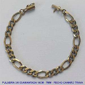 PULSEIRA MASCULINA NO BRUTO PRONTO PARA O BANHO - PULSEIRA 3X1 ELLO BATIDO DIAMANTADA (M31189) - COMPRIMENTO: 18CM - LARGURA 7MM - ESPESSURA: 1,8MM - FECHO CANHÃO COM TRAVA - PESO 12,8GR - COMPOSIÇÃO: 100% LATÃO - BRU9305
