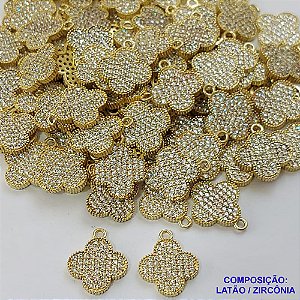 ACESSORIO NO BRUTO PRONTO PARA O BANHO(CX91) - PINGENTE TIPO "VAN CLEEF" CRAVEJADO COM MICRO ZIRCÔNIAS - COM UMA ARGOLINHA - TAMANHO 13MM - PESO 0,9GR - COMPOSIÇÃO: LATÃO / ZIRCÔNIA - (VENDIDA POR UNIDADE) BRU0001487