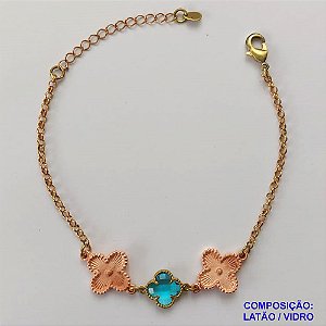 PULSEIRA NO BRUTO PRONTA PARA O BANHO - PULSEIRA TIPO VAN CLEEF COM 3 PINGENTES - COMPRIMENTO: 17CM - FECHO LAGOSTA + EXTENSOR - PESO 5,1GR - COMPOSIÇÃO: LATÃO / VIDRO - BRU9572