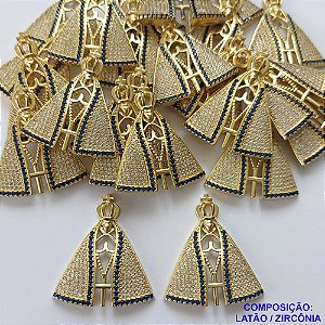 ACESSÓRIO NO BRUTO PRONTO PARA O BANHO (CX24) - PINGENTE NOSSA SRA APARECIDA VAZADO CRAVEJADO COM MICRO ZIRCONIAS - COMPOSIÇÃO: LATÃO / ZIRCONIA - TAMANHO 30MM -  PESO TOTAL 3,6GR - BRU0001502