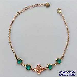 PULSEIRA NO BRUTO PRONTO PARA O BANHO - PULSEIRA TIPO VAN CLEEF 11MM COM 4 PINGENTES CORAÇÕES EM VIDRO VERDE - TAMANHO 18CM COM EXTENSOR E FECHO LAGOSTA - COMPOSIÇÃO: LATÃO / VIDRO - PESO 3GR - BRU9725