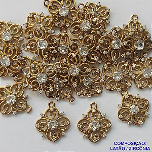 PINGENTE NO BRUTO PRONTO PARA O BANHO(CX63) - PINGENTE FLOR CRAVEJADO COM MICRO ZIRCÔNIA - COMPOSIÇÃO: LATÃO / ZIRCÔNIA - TAMANHO 14MM - (VENDIDO POR UNIDADE) PESO TOTAL 1,2GR - BRU0001585