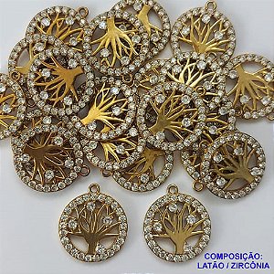 PINGENTE NO BRUTO PRONTO PARA O BANHO (CX33)- PINGENTE REDONDO VAZADO ARVORE DA VIDA COM MICRO ZIRCÔNIAS - COMPOSIÇÃO: LATÃO / ZIRCÔNIA - TAMANHO 19MM - (VENDIDO POR UNIDADE) PESO TOTAL 2,9GR - BRU0001587