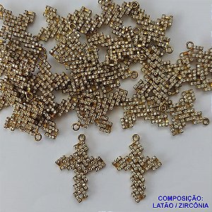 PINGENTE NO BRUTO PRONTO PARA O BANHO -(CX30) PINGENTE CRUCIFIXO COM MICRO ZIRCÔNIAS - COMPOSIÇÃO: LATÃO / ZIRCÔNIA - TAMANHO 24MM - (VENDIDO POR UNIDADE) PESO TOTAL 1,3GR - BRU0001588