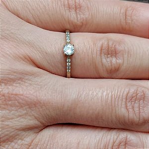 ANEL NO BRUTO PRONTO PARA O BANHO - ANEL CRAVEJADO EM MICRO ZIRCÔNIAS - PESO MEDIO 1,3GR - COMPOSIÇÃO: LATÃO / ZIRCÔNIA - ANEL000324