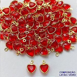 ACESSÓRIO NO BRUTO PRONTO PARA O BANHO - PINGENTE CORAÇÃO EM VIDRO  " 6MM " VERMELHO - COMPOSIÇÃO LATÃO / VIDRO - PESO 0,1GR - BRU0001615