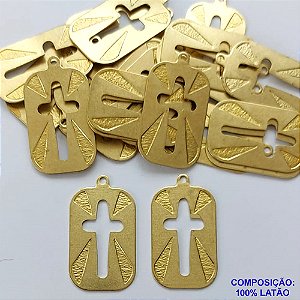 ACESSÓRIO NO BRUTO PRONTO PARA O BANHO (CX20) - PINGENTE RETANGULAR CRUCIFIXO VAZADO 30X19MM (E3173) - COMPOSIÇÃO: 100% LATÃO -  PESO TOTAL 2,1GR - BRU0001653