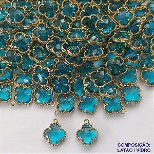 ACESSÓRIO NO BRUTO PRONTO PARA O BANHO - PINGENTE TIPO VAN CLEEF AZUL CLARO COM UMA ARGOLINHA - COMPOSIÇÃO: LATÃO / VIDRO - TAMANHO 10MM -  (VENDIDO POR UNIDADE) PESO TOTAL 0,6GR - BRU0001717