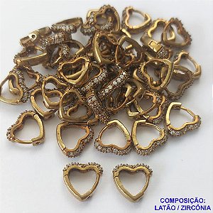 BRINCO NO BRUTO PRONTO BANHO(TTUU) (CX03) - BRINCO COM DUAS FILEIRAS DE MICRO ZIRCONIAS CRISTAIS - ARGOLINHA DE PRESSÃO (TRANQUETA) TAMANHO 11MM - LARGURA: 2,5MM - PESO TOTAL 1,8GR - BRU10069