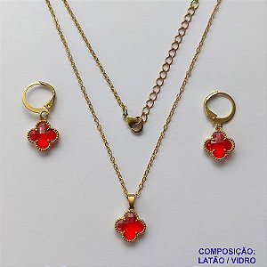 CONJUNTO NO BRUTO PRONTO PARA O BANHO - GARGANTILHA COM CORRENTE CADEADO DE 45CM - PINGENTE E BRINCOS TIPO VAN CLEEF 10MM EM VIDRO VERMELHO - BRINCOS ARGOLA DE PRESSÃO - PESO TOTAL: 4,8GR - BRU10146