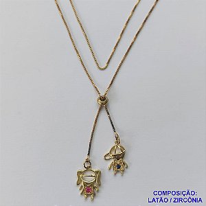 GARGANTILHA NO BRUTO PRONTO PARA O BANHO - COM CORRENTE VENEZIANA DE 70CM -" TIPO GRAVATINHA " - COM PINGENTES MENINO E MENINA COM ZIRCÔNIAS - PESO TOTAL 4,4GR - BRU10153