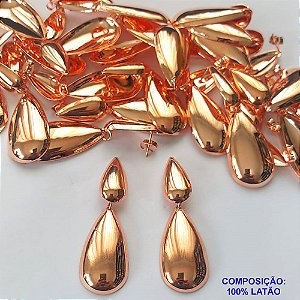 BRINCO NO BRUTO PRONTO PARA O BANHO(CX114) - BRINCO DE PINO COM BASE GOTA 20MM E PINGENTE GOTA 32MM - COMPOSIÇÃO: 100% LATÃO - PESO TOTAL: 6,3GR - BRU0001769