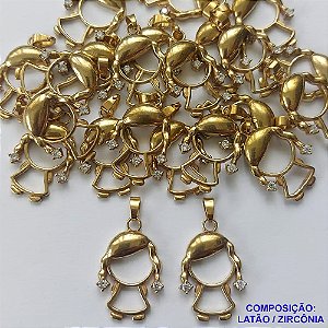 PINGENTE NO BRUTO PRONTO PARA O BANHO (CX15) - PINGENTE MENINA VAZADA COM PEDRAS EM ZIRCONIAS - COMPOSIÇÃO: LATÃO / ZIRCÔNIA - TAMANHO 18MM - PESO TOTAL 1,6GR - BRU0001776