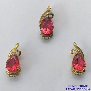 CONJUNTO NO BRUTO PRONTO PARA O BANHO (CX26) - CONJUNTO SEM CORRENTE (CX001879 C503) - (PINGENTE E BRINCOS) PINGENTE DE 18MM PEDRA EM ZIRCÔNIA VERMELHO - PESO TOTAL 4GR -  BRU10301