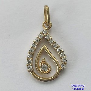 PINGENTE NO BRUTO PRONTO PARA O BANHO (CX27) - PINGENTE TIPO GOTA CRAVEJADA EM MICROS ZIRCÔNIAS (PX001483) - COMPOSIÇÃO: LATÃO / ZIRCÔNIA - TAMANHO 10X17MM - PESO TOTAL 1GR - BRU10310