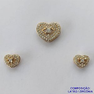 CONJUNTO NO BRUTO PRONTO PARA O BANHO (CX26)- CONJUNTO SEM CORRENTE (CX001576) - (PINGENTE E BRINCOS) PINGENTE CORAÇÃO 10X11MM CRAVEJADO EM MICRO ZIRCÔNIAS - PESO TOTAL 2,4GR -  BRU10311