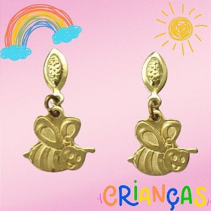 BRINCO NO BRUTO PRONTO PARA O BANHO - BRINCO DE PINO INFANTIL PINGENTE ABELHA 9X10MM (E1265) - PESO TOTAL 0,9GR - COMPOSIÇÃO: 100% LATÃO - BRU10338