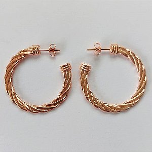 ACESSÓRIO (CRIS) BRINCO NO BRUTO PRONTO PARA O BANHO BRINCO DE ARGOLA TORCIDA - TAMANHO 28X28MM - PESO TOTAL 4,1GR - BRU10508
