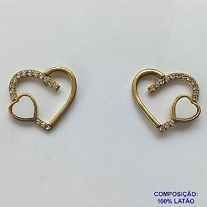 BRINCO NO BRUTO PRONTO PARA O BANHO - (CX7) BRINCO DE PINO PARA MONTAGEM CORAÇÃO VAZADO COM MICRO ZIRCÔNIAS E CORAÇÃO EM RESINA BRANCA - TAMANHO 13MM (NÃO ACOMPANHA COLA) - PESO TOTAL DO PAR 1.8GR - BRU10652