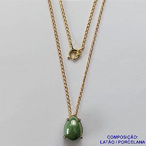 GARGANTILHA NO BRUTO PRONTA PARA O BANHO - (CX64) GARGANTILHA COM CORRENTE 45CM - PINGENTE EM PORCELANA 9X13MM VERDE - COMPOSIÇÃO LATÃO / PORCELANA - PESO TOTAL: 2,9GR - BRU10839