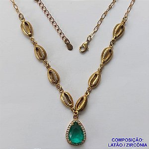 GARGANTILHA NO BRUTO PRONTO PARA O BANHO - CORRENTE DE 45CM COM CONCHAS E PINGENTE EM ZIRCÔNIA VERDE 8X12MM E BASE CRAVEJADA EM MICROS ZIRCÔNIAS - PESO TOTAL 6,7GR - BRU10867