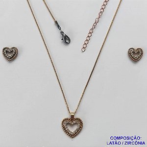 CONJUNTO NO BRUTO PRONTO PARA O BANHO(TTUU)(CX01) - CONJUNTO COM CORRENTE VENEZIANA 45CM - PINGENTE CORAÇÃO CRAVEJADO EM MICRO ZIRCÔNIAS CRISTAIS E BRINCOS DE PINO COM MICROS ZIRCÔNIAS - COMPOSIÇÃO: LATÃO E ZIRCÔNIA - PESO TOTAL 5,2GR - BRU11215