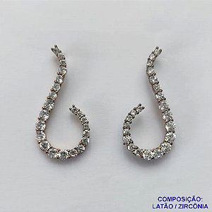 BRINCO NO BRUTO PRONTO BANHO(TTUU)(CX01) - BRINCO DE PINO FORMATO GOTA COM ZIRCÔNIAS CRISTAIS - TAMANHO 12X27MM - PESO TOTAL 2,9GR - COMPOSIÇÃO: LATÃO / ZIRCÔNIAS - BRU12425