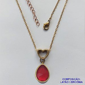 GARGANTILHA NO BRUTO PRONTO PARA O BANHO - COM CORRENTE CADEADO DE 45CM + EXTENSOR - PINGENTE CORAÇÃO VAZADO COM ZIRCÔNIA VERMELHA 8X10MM - PESO TOTAL 3,1GR - BRU12464