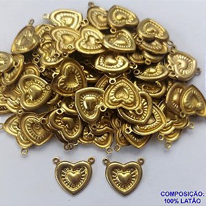 ACESSÓRIO BRUTO PRONTO PARA BANHO (CX81)- PINGENTE CORAÇÃO COM DUAS ARGOLINHAS (1714) - VENDIDO POR UNIDADE - COMPOSIÇÃO: 100% LATÃO - PESO 0,4GR - TAMANHO 12X12MM - BRU0002073