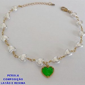 PULSEIRA NO BRUTO PRONTO PARA O BANHO - PULSEIRA TODA EM PÉROLA CORAÇÃO E PINGENTE CORAÇÃO TIPO VAN CLEEF VERDE EM RESINA 10MM - TAMANHO 18CM + EXTENSOR - PESO: 3,8GR - BRU12577