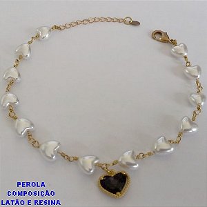 PULSEIRA NO BRUTO PRONTO PARA O BANHO - PULSEIRA TODA EM PÉROLA CORAÇÃO E PINGENTE CORAÇÃO TIPO VAN CLEEF PRETO EM RESINA 10MM - TAMANHO 18CM + EXTENSOR - PESO: 3,8GR - BRU12578
