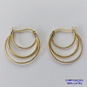 BRINCO NO BRUTO PRONTO PARA O BANHO(CX69)- BRINCO DE ARGOLA TRIPLA (TRANQUETA) - TAMANHO 30MM - PESO TOTAL 3,6GR - COMPOSIÇÃO: 100% LATÃO - BRU12792