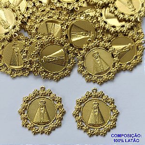 ACESSÓRIO NO BRUTO PRONTO PARA O BANHO (CX23) - NOSSA SRA APARECIDA 24MM (834) - PESO 1,6GR - COMPOSIÇÃO: 100% LATÃO - BRU0002224