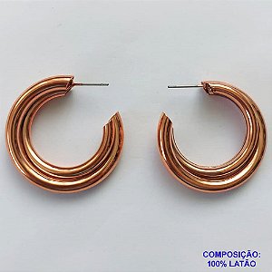 BRINCO NO BRUTO PRONTO PARA O BANHO - BRINCO DE PINO COM DUAS ARGOLAS - TAMANHO 8X34MM - PESO TOTAL 10,6GR - COMPOSIÇÃO: 100% LATÃO - BRU12817