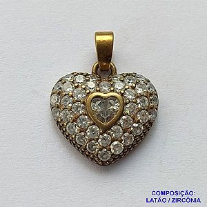PINGENTE NO BRUTO PRONTO PARA O BANHO (CX33) - PINGENTE CORAÇÃO CRAVEJADO EM MICRO ZIRCÔNIAS 14MM - PESO TOTAL 2GR - COMPOSIÇÃO: LATÃO / ZIRCÔNIA - BRU0002299