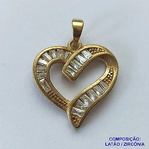 PINGENTE NO BRUTO PRONTO PARA O BANHO (CX37) - PINGENTE CORAÇÃO VAZADO CRAVEJADO EM MICRO ZIRCÔNIAS 20MM - PESO TOTAL 2,4GR - COMPOSIÇÃO: LATÃO / ZIRCÔNIA - BRU0002305