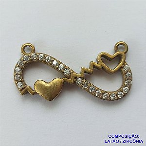PINGENTE NO BRUTO PRONTO PARA O BANHO (CX31) - PINGENTE INFINITO COM CORAÇÕES CRAVEJADO EM MICRO ZIRCÔNIAS CRISTAIS - COMPOSIÇÃO: LATÃO / ZIRCÔNIA - TAMANHO 12X26MM - PESO TOTAL 2,1GR - BRU0002328