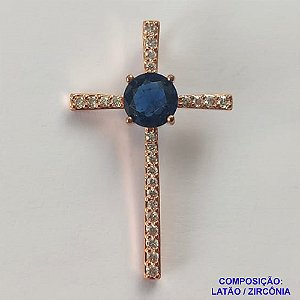 PINGENTE NO BRUTO PRONTO PARA O BANHO (CX37) - PINGENTE CRUCIFIXO CRAVEJADO EM MICROS ZIRCÔNIAS CRISTAIS E ZIRCÔNIA AZUL -  COMPOSIÇÃO: LATÃO / ZIRCÔNIA - TAMANHO 23X37MM - PESO TOTAL 2,8GR - BRU13021
