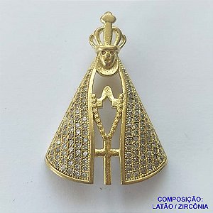 PINGENTE NO BRUTO PRONTO PARA O BANHO(CX41) - PINGENTE NOSSA SRA APARECIDA CRAVEJADA COM MICRO ZIRCONIAS CRISTAIS - COMPOSIÇÃO: LATÃO / ZIRCÔNIA - TAMANHO 23X32MM - PESO TOTAL 4GR - BRU13065