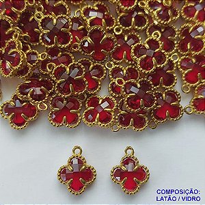 ACESSÓRIO NO BRUTO PRONTO PARA O BANHO - PINGENTE TIPO VAN CLEEF VERMELHO COM UMA ARGOLINHA - COMPOSIÇÃO: LATÃO / VIDRO - TAMANHO 8MM -  (VENDIDO POR UNIDADE) PESO TOTAL 0,5GR - BRU0002442